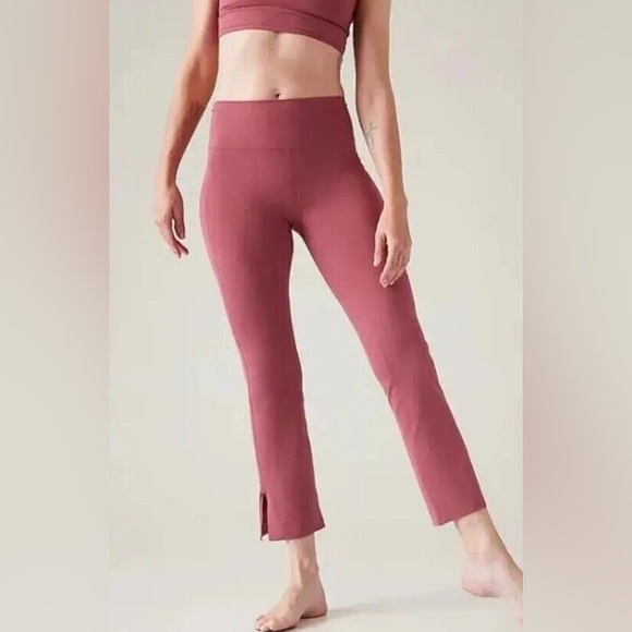Athleta transcended stash crop straight legg